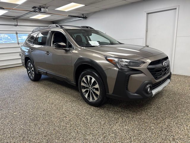 2023 Subaru Outback Limited - Image 3