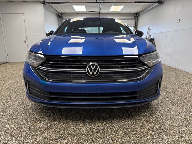 2024 Volkswagen Jetta Sport - Image 2