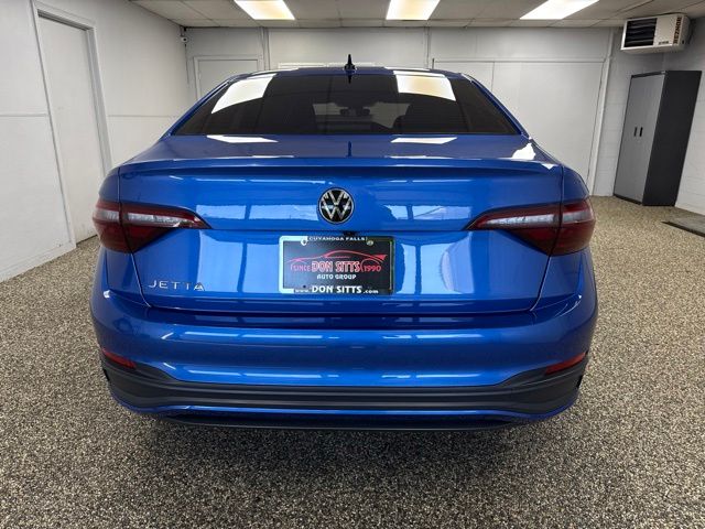 2024 Volkswagen Jetta Sport - Image 5