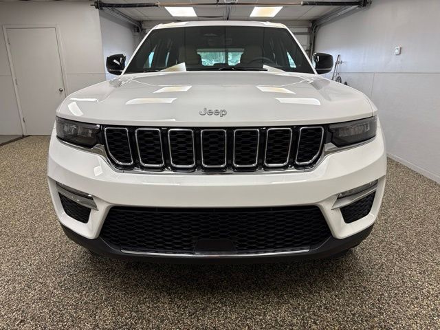 Photo 2 of 2025 Jeep Grand Cherokee Limited