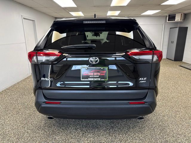 2021 Toyota RAV4 XLE Premium - Image 5