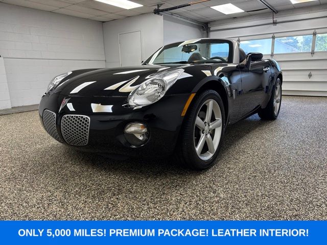 2009 Pontiac Solstice Base - Main Image