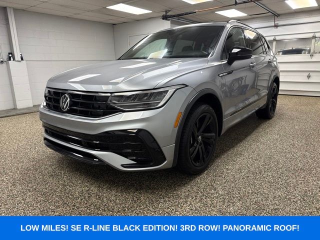 Photo 1 of 2023 Volkswagen Tiguan SE R-Line Black