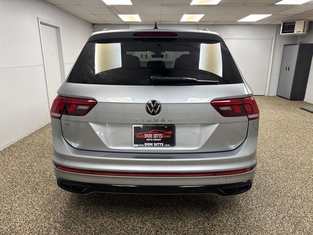 Photo 5 of 2023 Volkswagen Tiguan SE R-Line Black