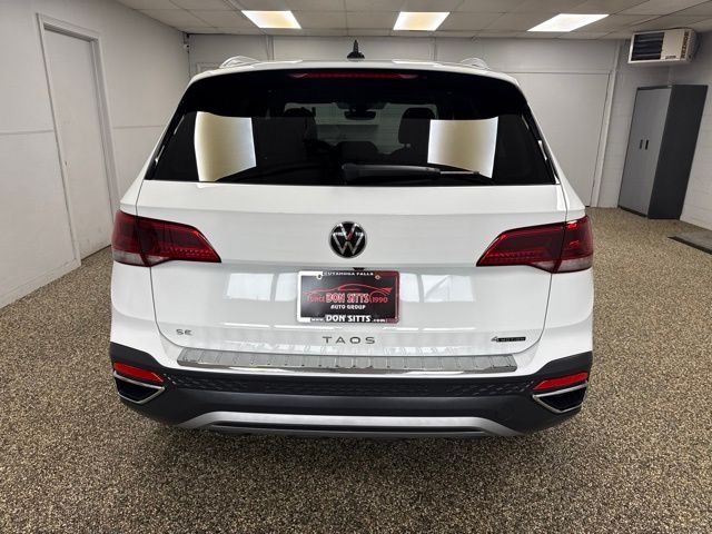 Photo 5 of 2023 Volkswagen Taos SE 4Motion