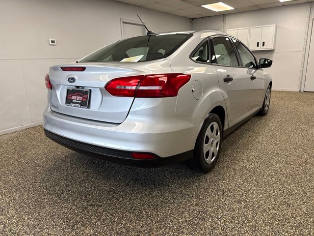 Photo 4 of 2017 Ford Focus S