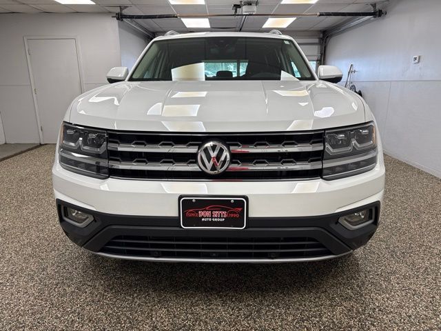 2018 Volkswagen Atlas V6 SEL Premium 4Motion - Image 2