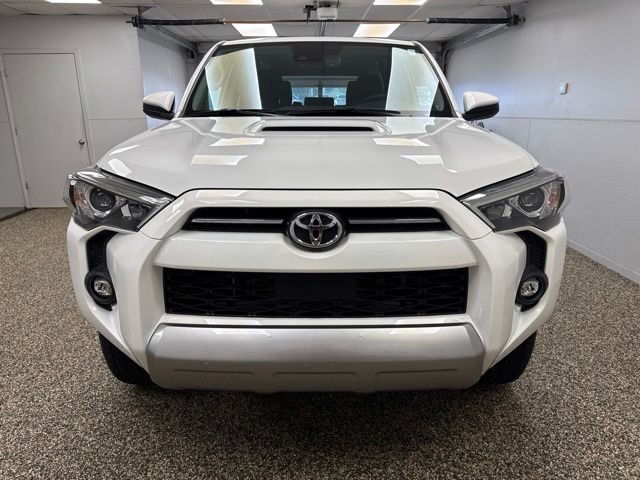 Photo 2 of 2022 Toyota 4Runner TRD Off-Road