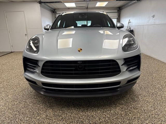 Photo 2 of 2019 Porsche Macan S