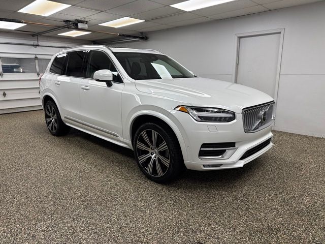 2023 Volvo XC90 B6 Ultimate Bright Theme 7P - Image 3
