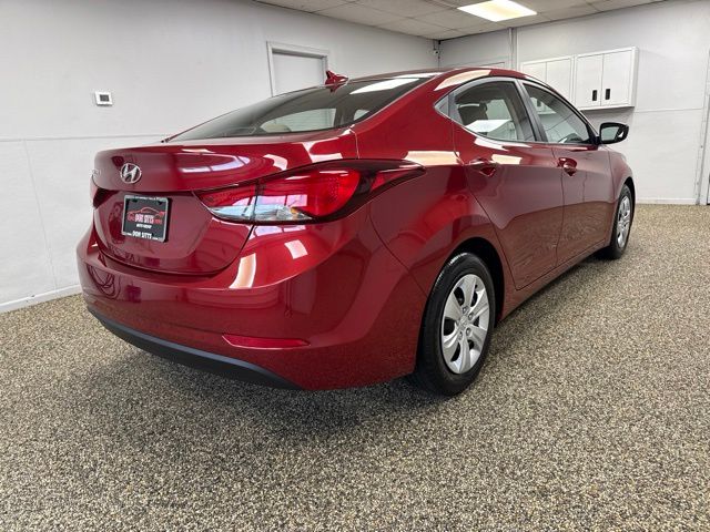 2016 Hyundai ELANTRA SE - Image 4