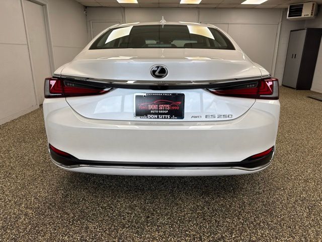 Photo 5 of 2021 Lexus ES 250 Base
