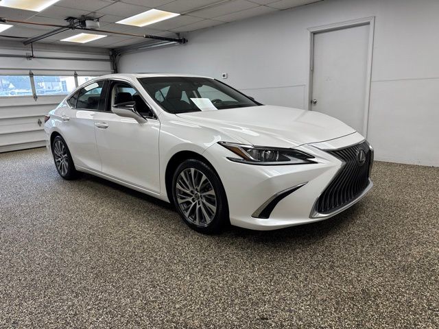 Photo 3 of 2021 Lexus ES 250 Base