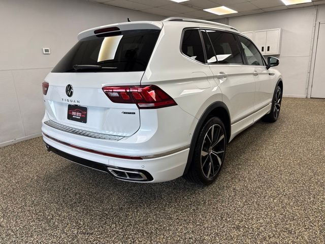 Photo 4 of 2024 Volkswagen Tiguan SEL R-Line 4Motion