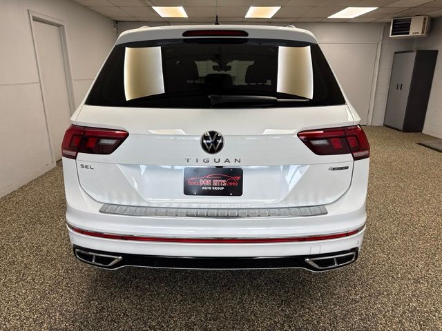 Photo 5 of 2024 Volkswagen Tiguan SEL R-Line 4Motion