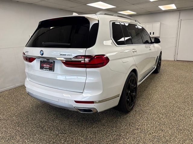 2022 BMW X7 xDrive40i - Image 4
