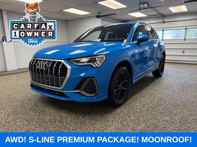 Photo 1 of 2023 Audi Q3 quattro S line Premium 45 TFSI
