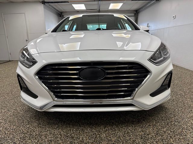 2018 Hyundai SONATA SE - Image 2