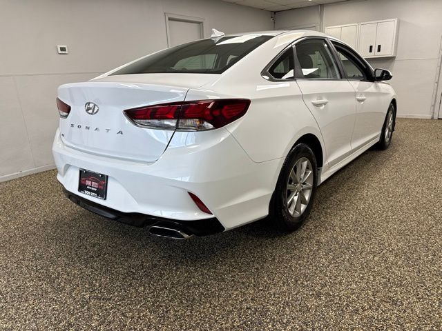 2018 Hyundai SONATA SE - Image 4