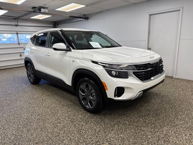 Photo 3 of 2025 Kia Seltos LX
