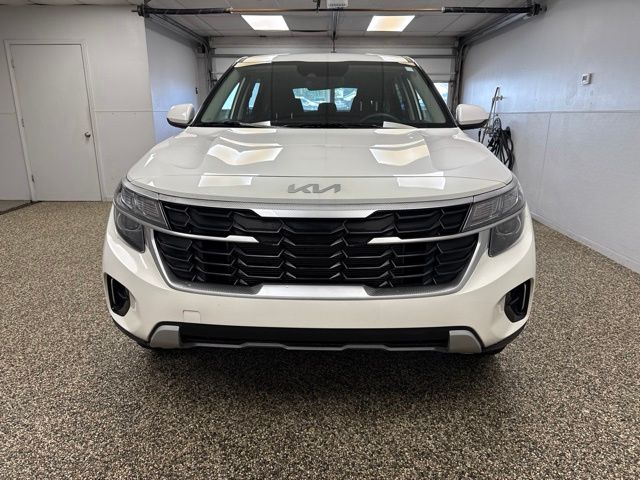 Photo 2 of 2025 Kia Seltos LX