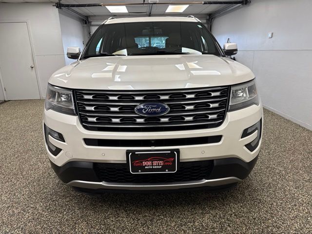 2017 Ford Explorer Limited - Image 2