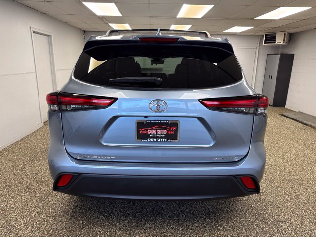 Photo 5 of 2023 Toyota Highlander XLE