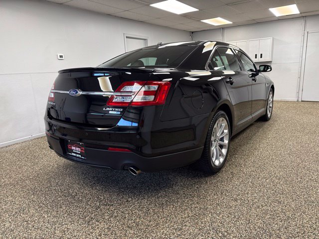 2018 Ford Taurus Limited - Image 4