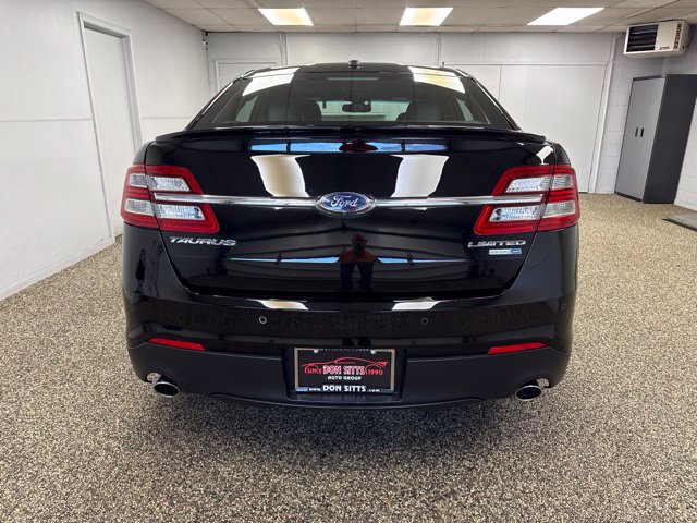 2018 Ford Taurus Limited - Image 5