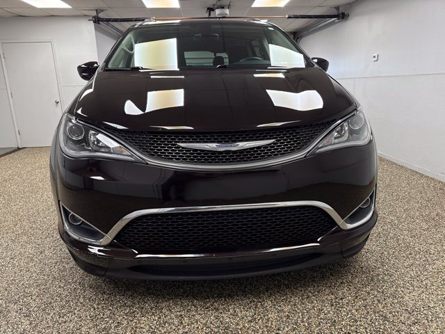 2018 Chrysler Pacifica Touring L - Image 3