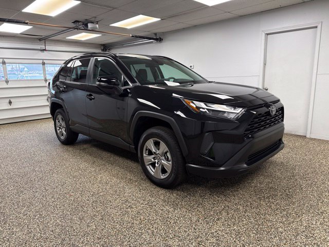 2025 Toyota RAV4 XLE - Image 3
