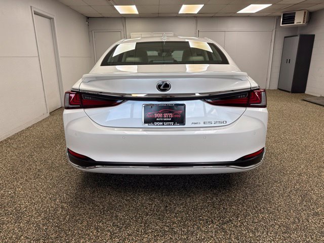 Photo 5 of 2022 Lexus ES 250 Base