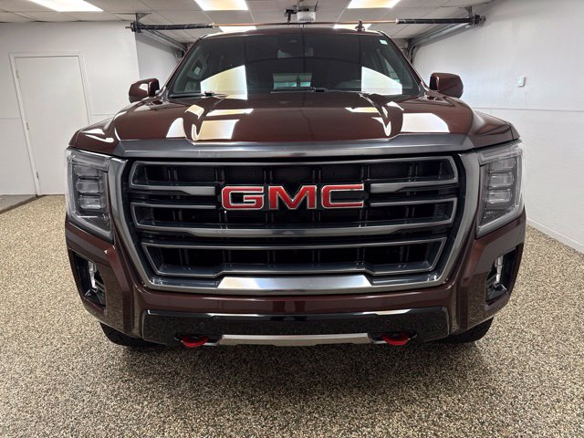 Photo 2 of 2023 GMC Yukon AT4