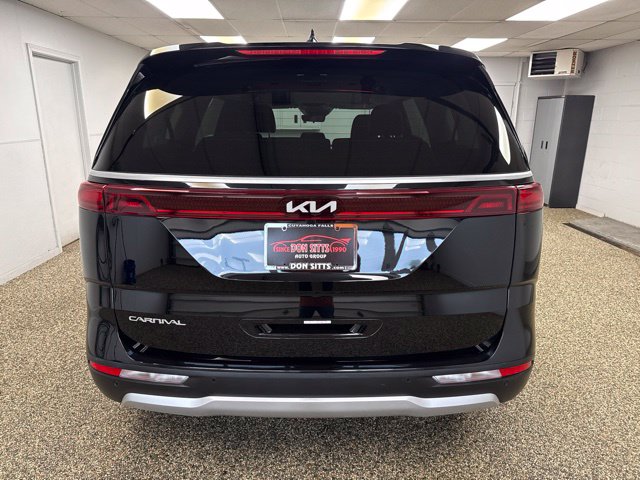2024 Kia Carnival LX - Image 5