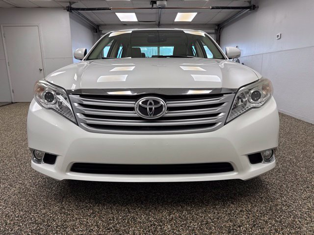 Photo 2 of 2012 Toyota Avalon Limited