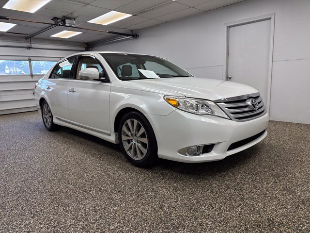 Photo 3 of 2012 Toyota Avalon Limited