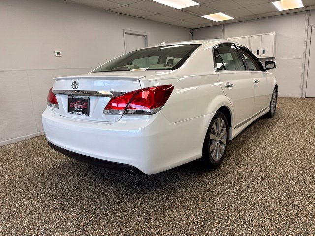 Photo 4 of 2012 Toyota Avalon Limited