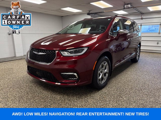 Photo 1 of 2022 Chrysler Pacifica Limited