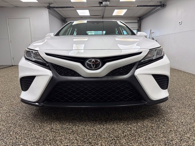 2019 Toyota Camry SE - Image 2