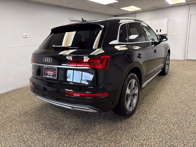 2024 Audi Q5 quattro Premium 40 TFSI - Image 4