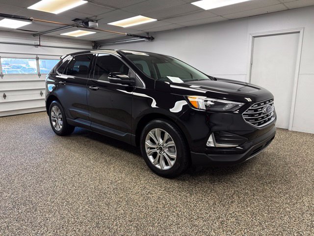 Photo 3 of 2024 Ford Edge Titanium