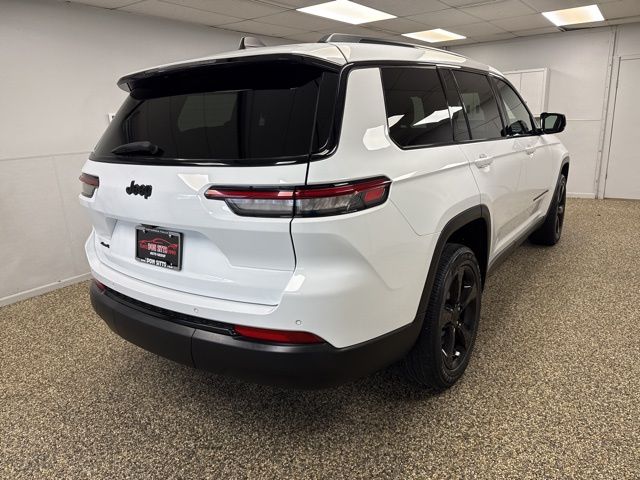 2023 Jeep Grand Cherokee L Altitude - Image 4