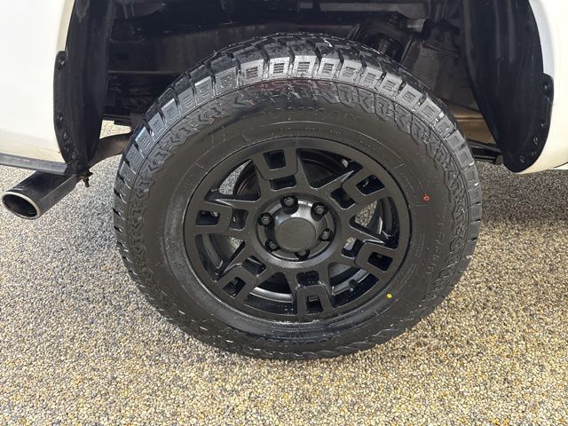 2023 Toyota Tacoma SR - Photo 23