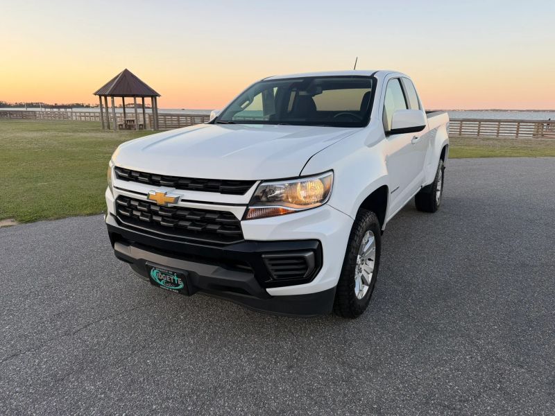 2022 Chevrolet Colorado Extended Cab LT Pickup 4D 6 ft - Image 3