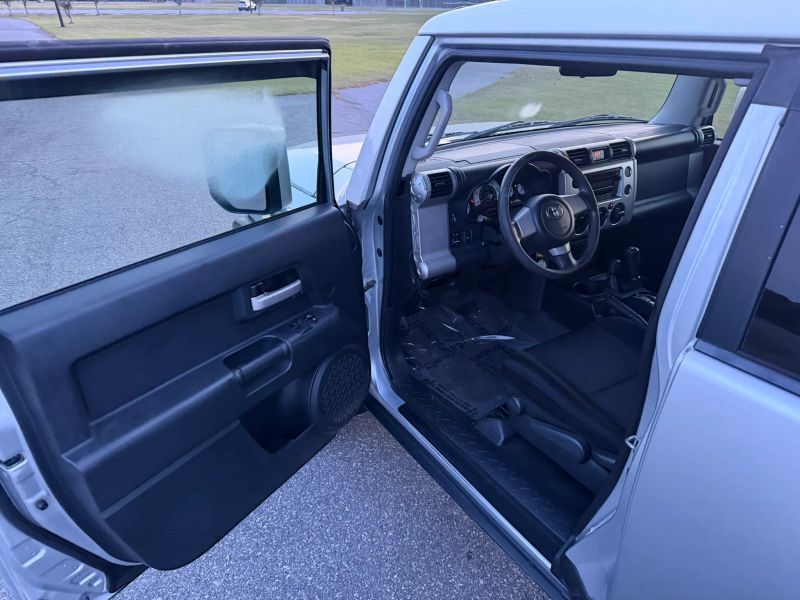 2007 Toyota FJ Cruiser Base - Photo 13