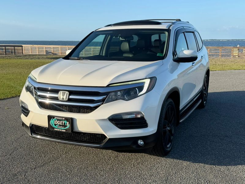 2016 Honda Pilot Elite Sport Utility 4D - Image 3