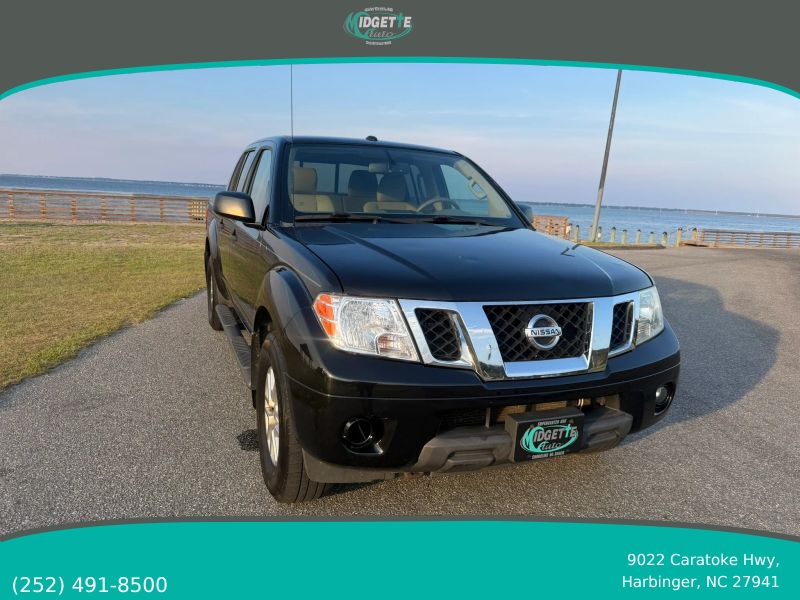 2016 Nissan Frontier Crew Cab SV Pickup 4D 5 ft - Main Image