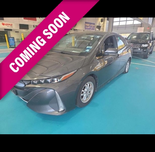 2018 Toyota Prius Prime Plus's photo