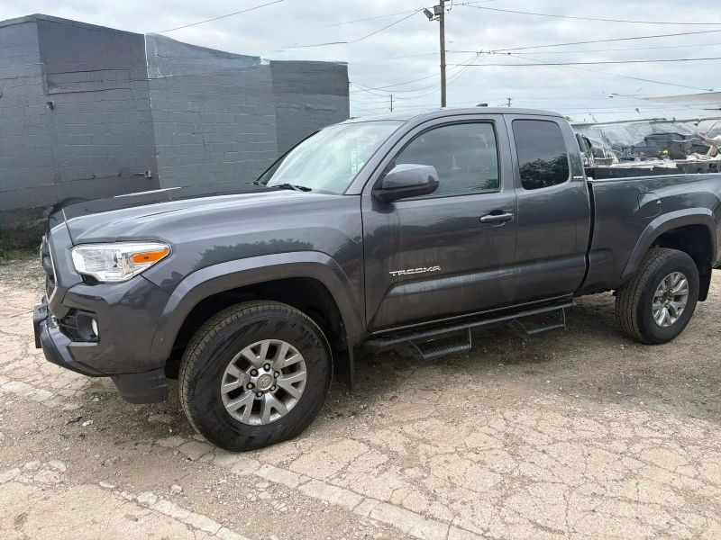 2017 Toyota Tacoma Access Cab SR5 Pickup 4D 6 ft - Image 5