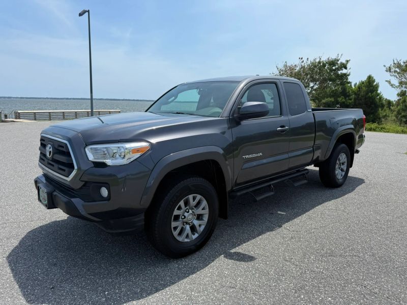 2017 Toyota Tacoma Access Cab SR5 Pickup 4D 6 ft - Image 3